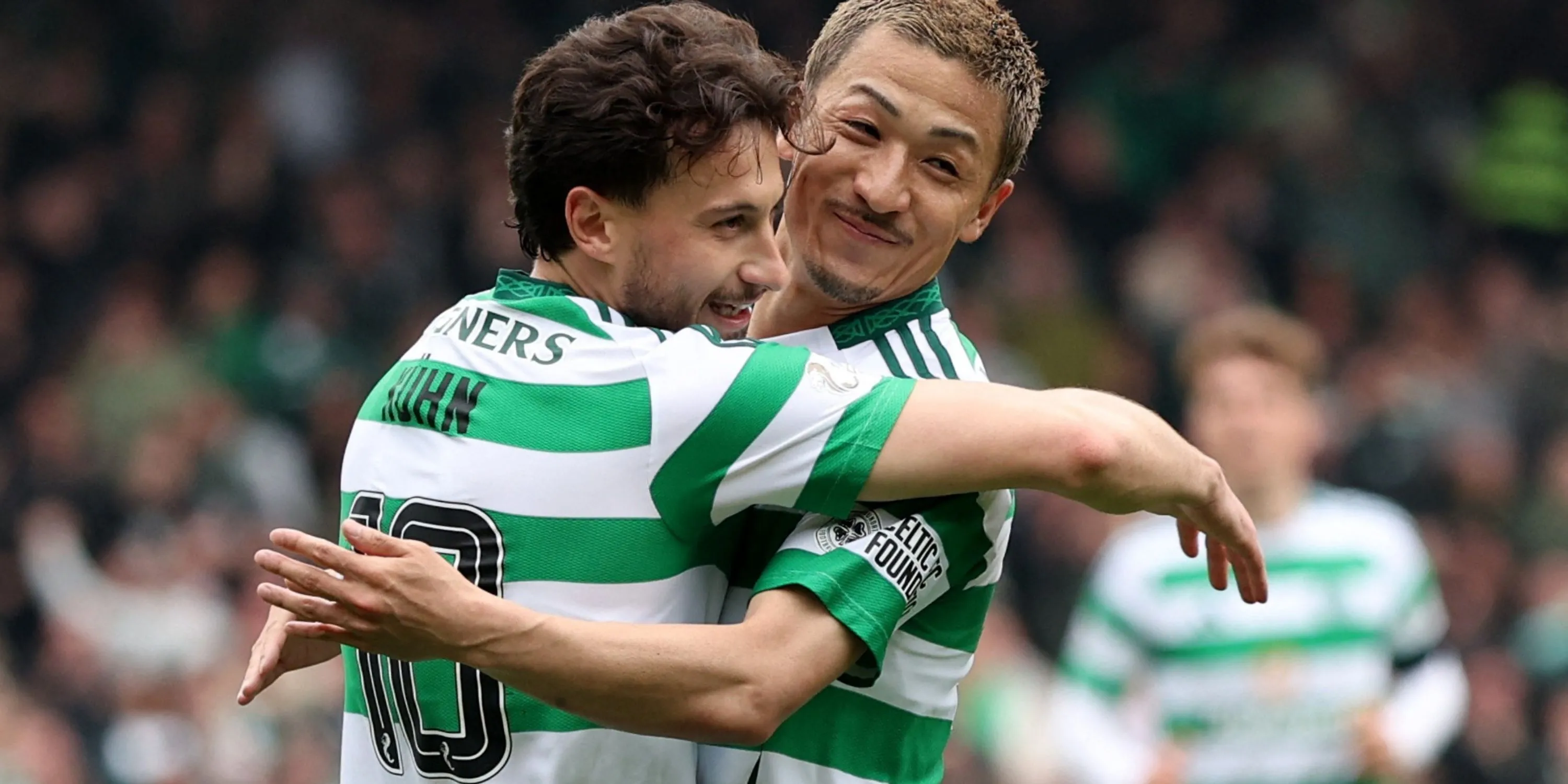 Daizen Maeda ăn mừng bàn thắng trong màu áo Celtic