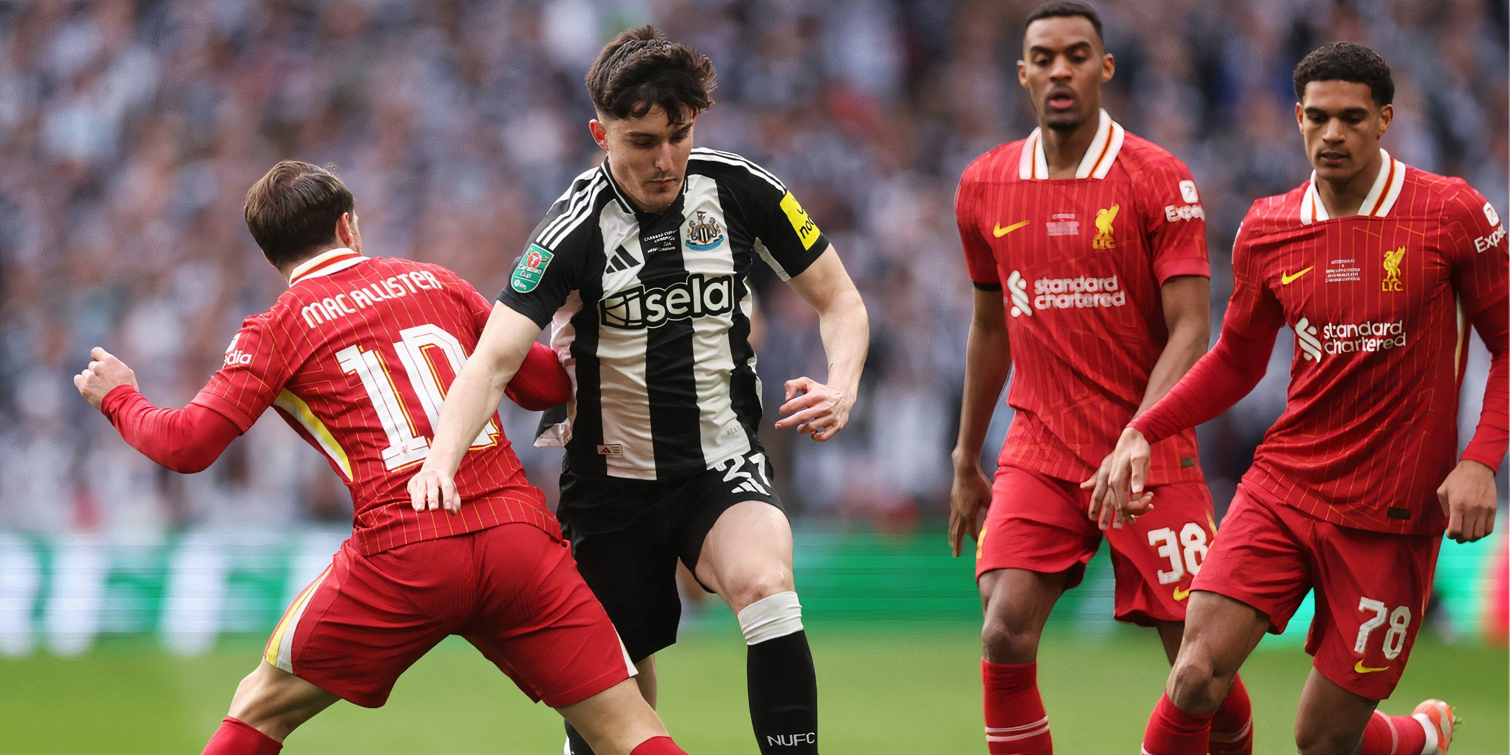 Tino Livramento trong trận đấu cùng Newcastle United