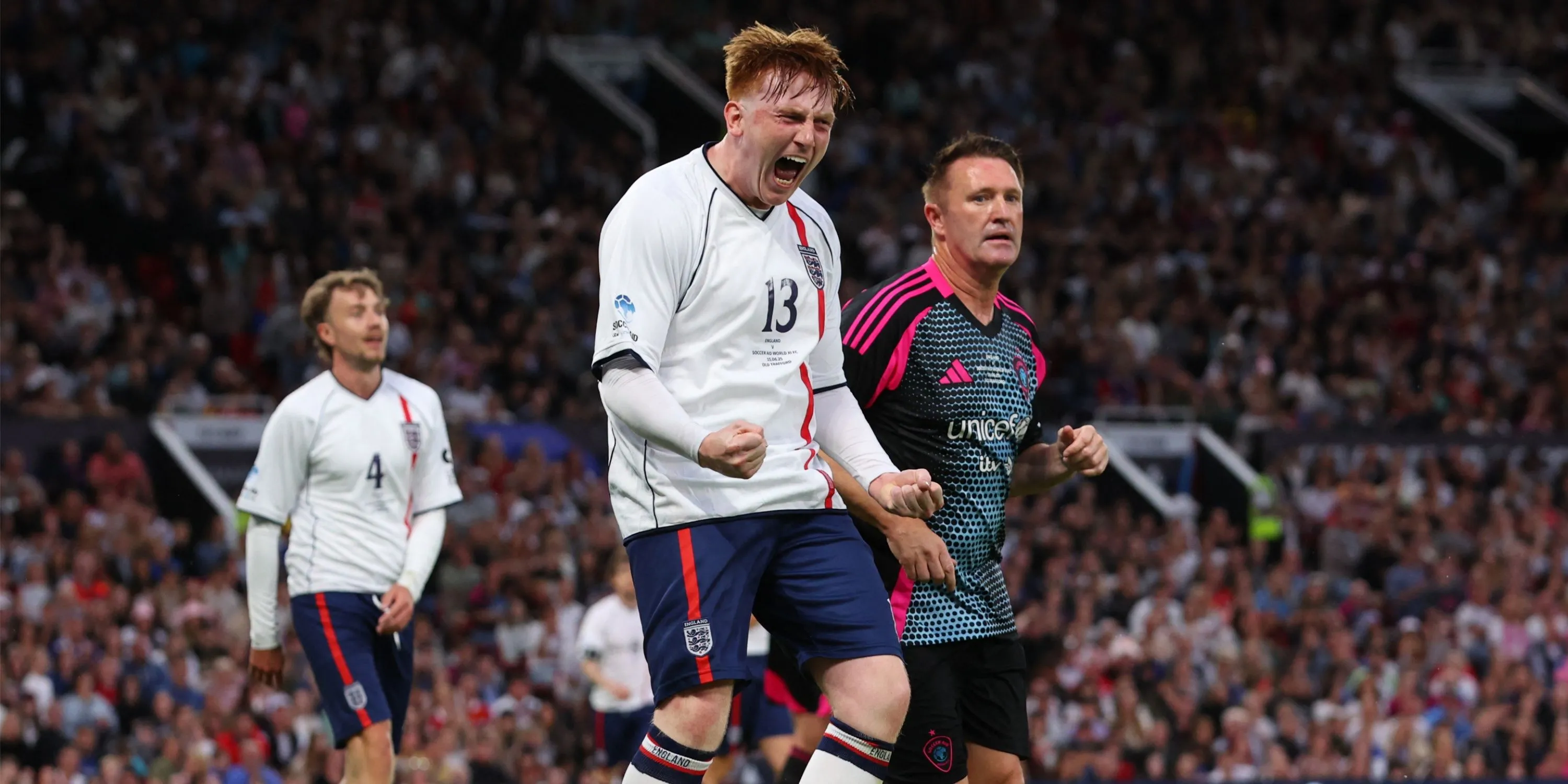 Angry Ginge, YouTuber/Streamer nổi tiếng và là fan cuồng Manchester United