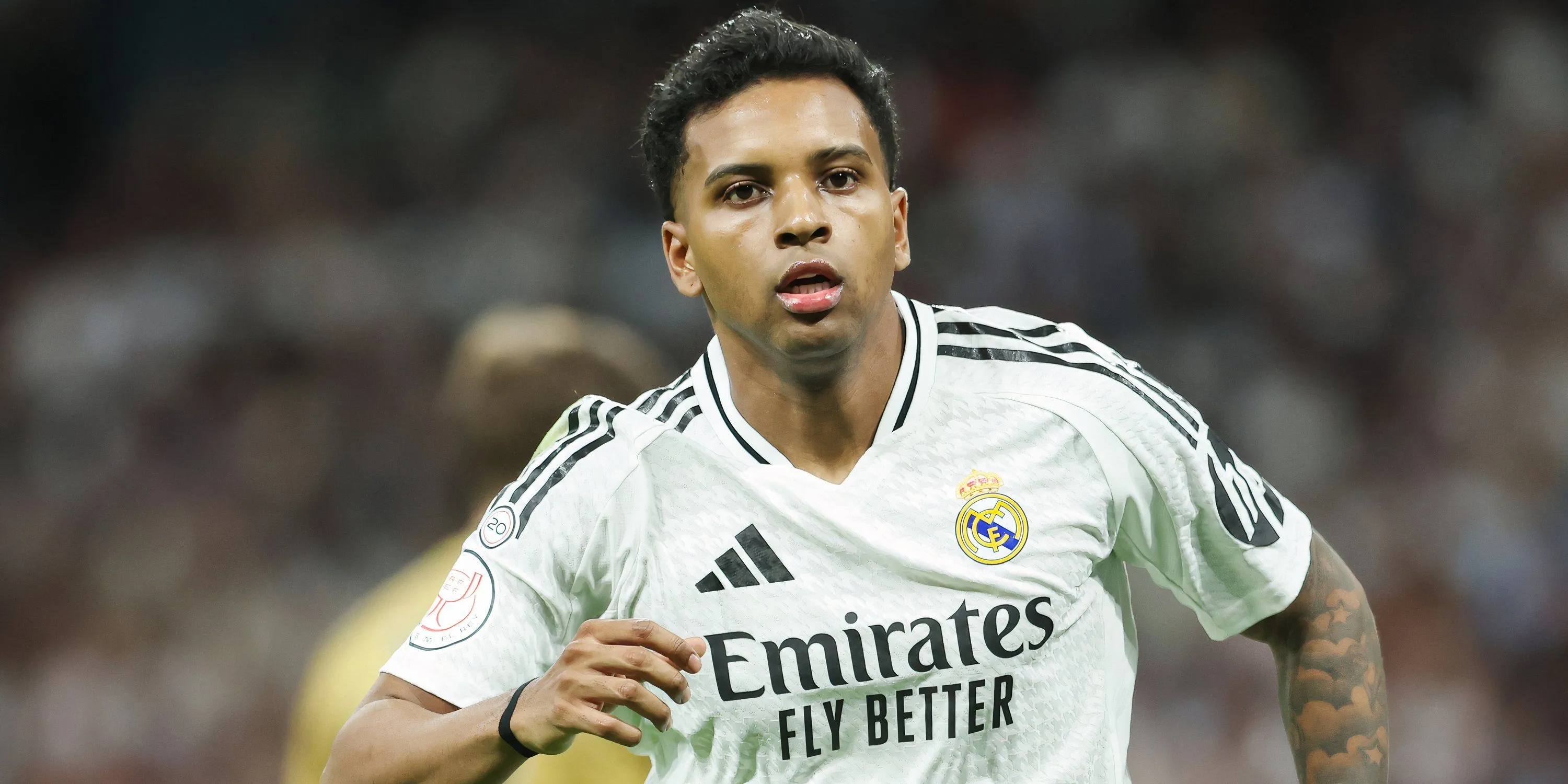 Cầu thủ chạy cánh Rodrygo trong màu áo Real Madrid thi đấu