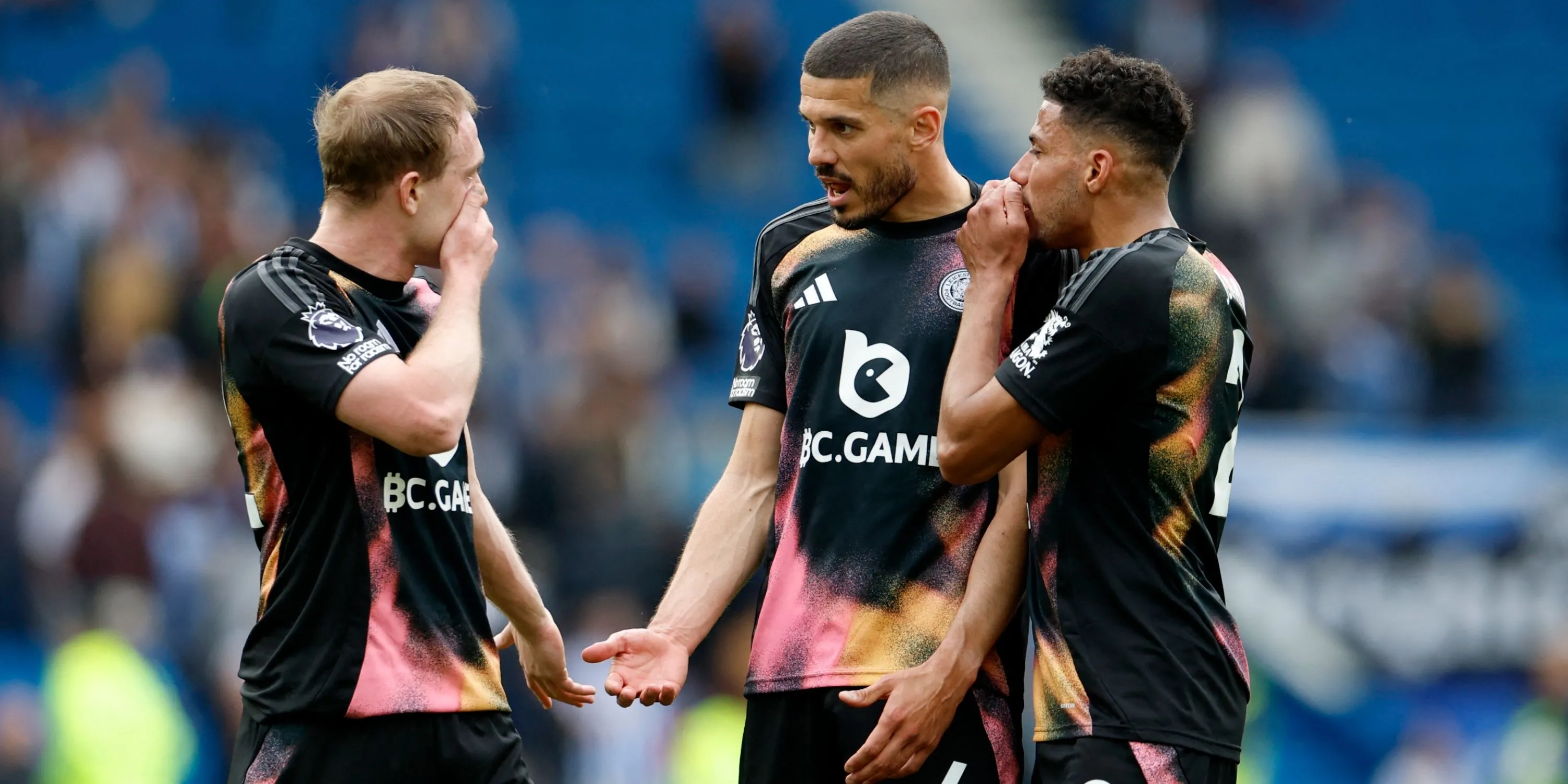 Conor Coady thi đấu cho Leicester City