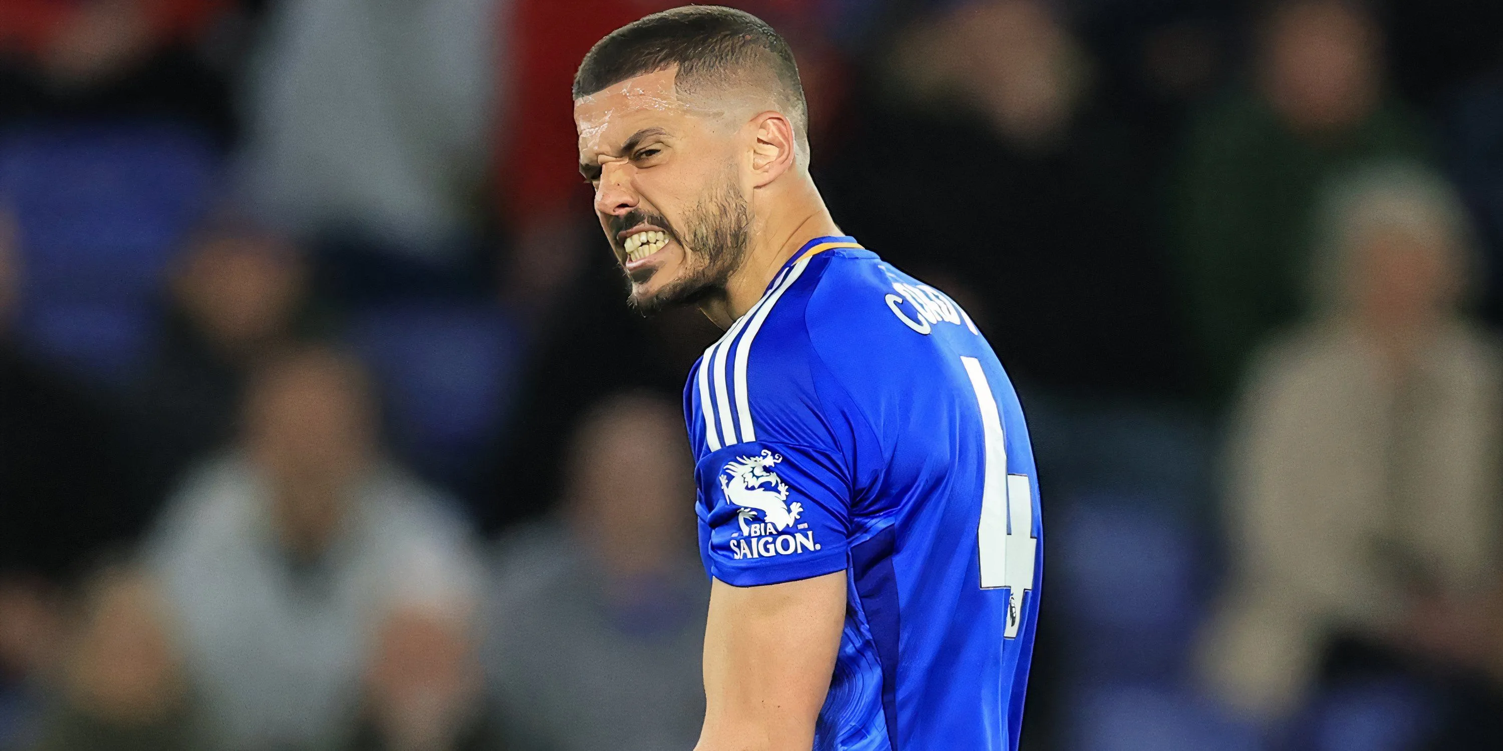 Conor Coady trong màu áo Leicester City tại Premier League