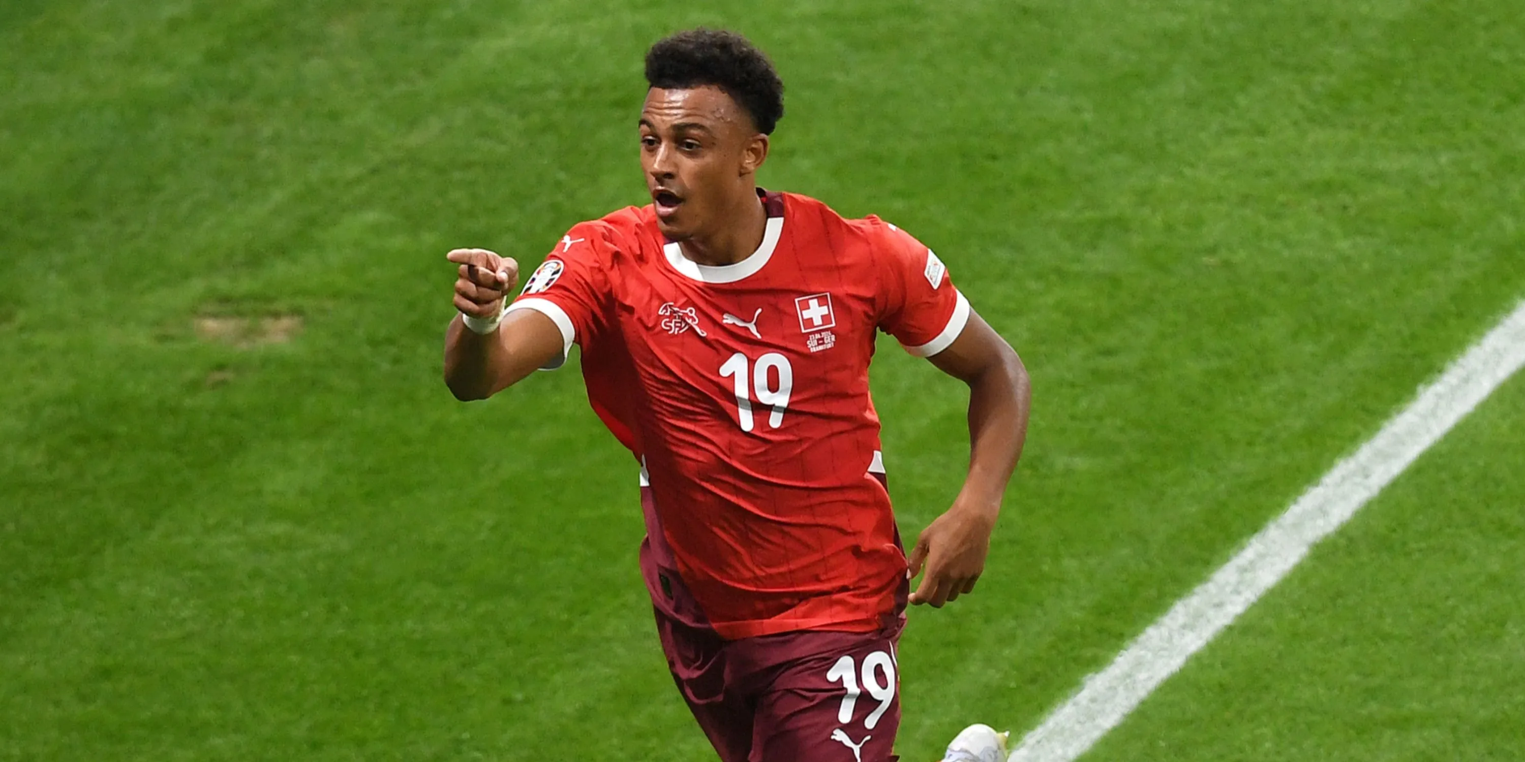 Dan Ndoye trong màu áo Bologna, mục tiêu chuyển nhượng hàng đầu của Nottingham Forest.