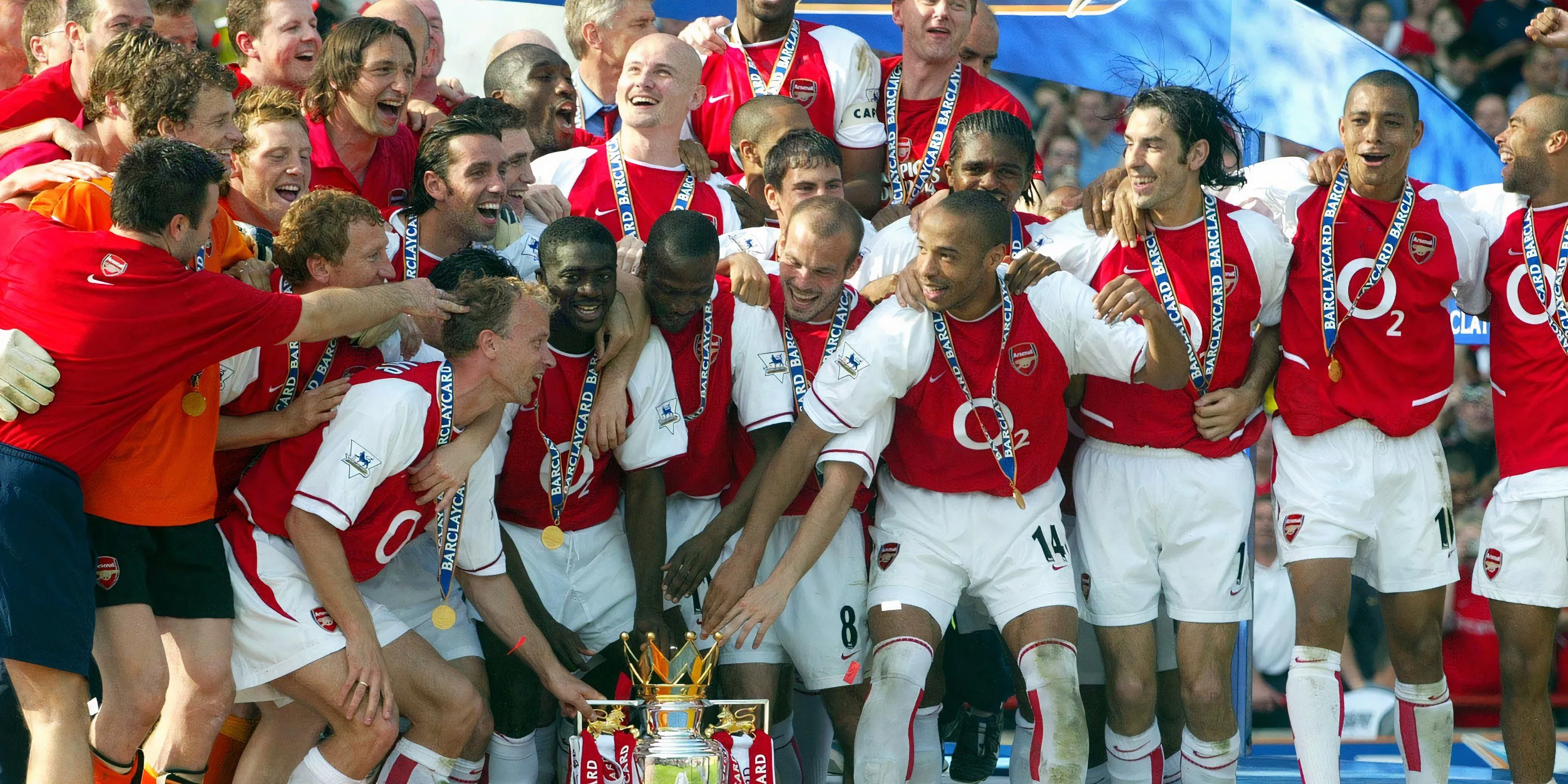 Đội hình 'Invincibles' của Arsenal bất bại tại Premier League mùa 2003-2004
