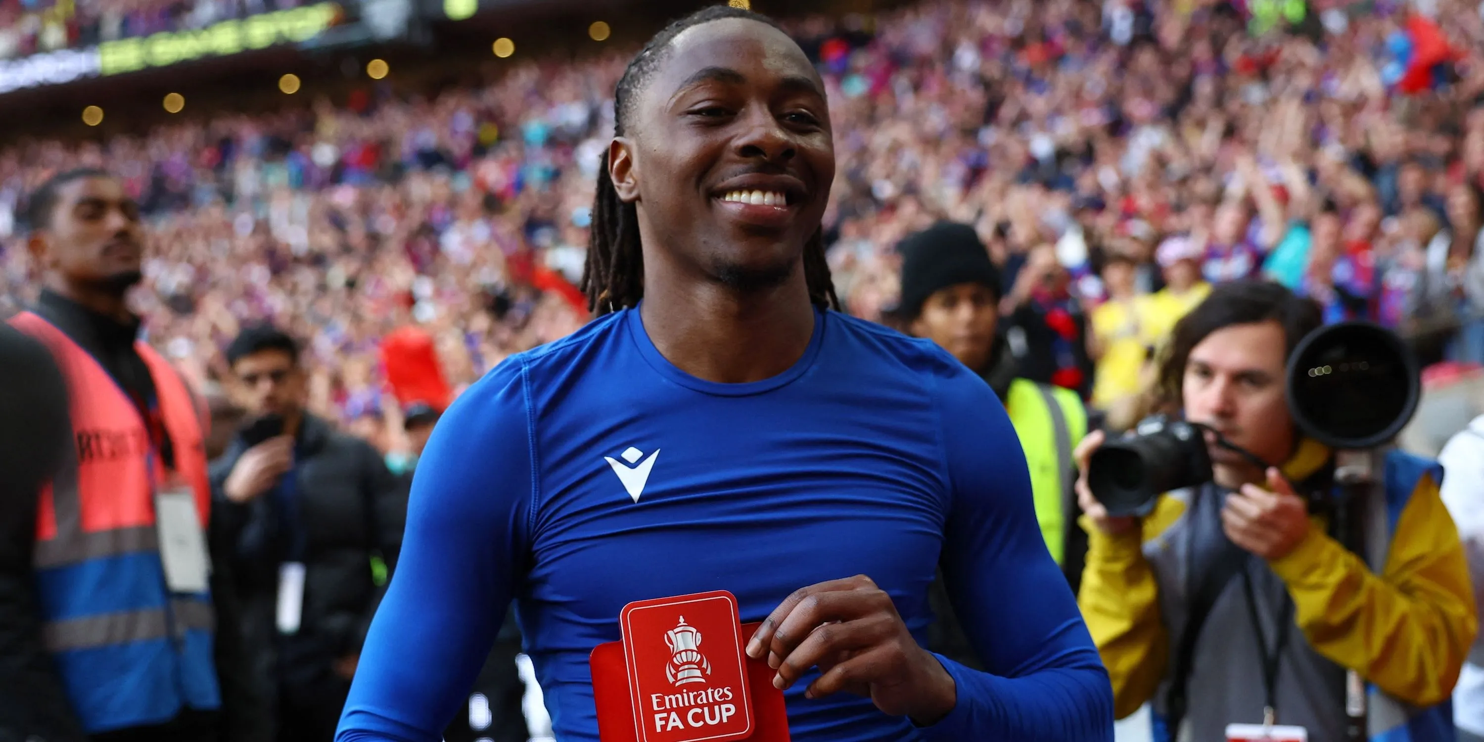 Eberechi Eze của Crystal Palace với giải thưởng Cầu thủ xuất sắc nhất trận