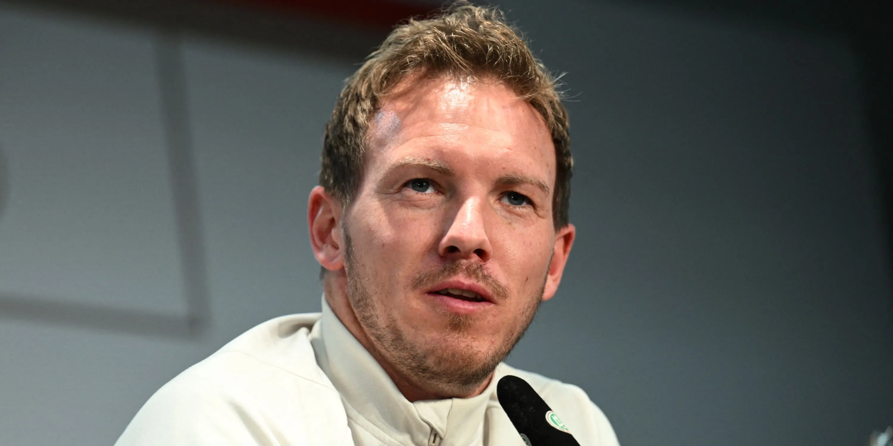 Huấn luyện viên trưởng Julian Nagelsmann của đội tuyển Đức trong buổi họp báo.