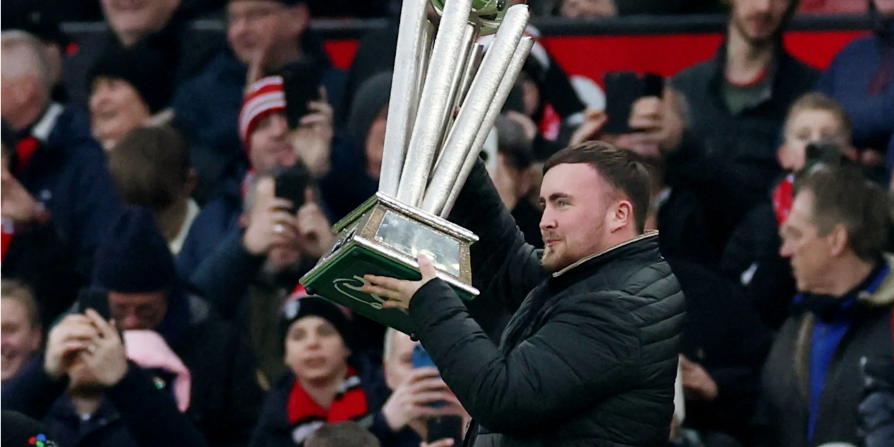 Luke Littler, hiện tượng darts và fan cuồng Manchester United