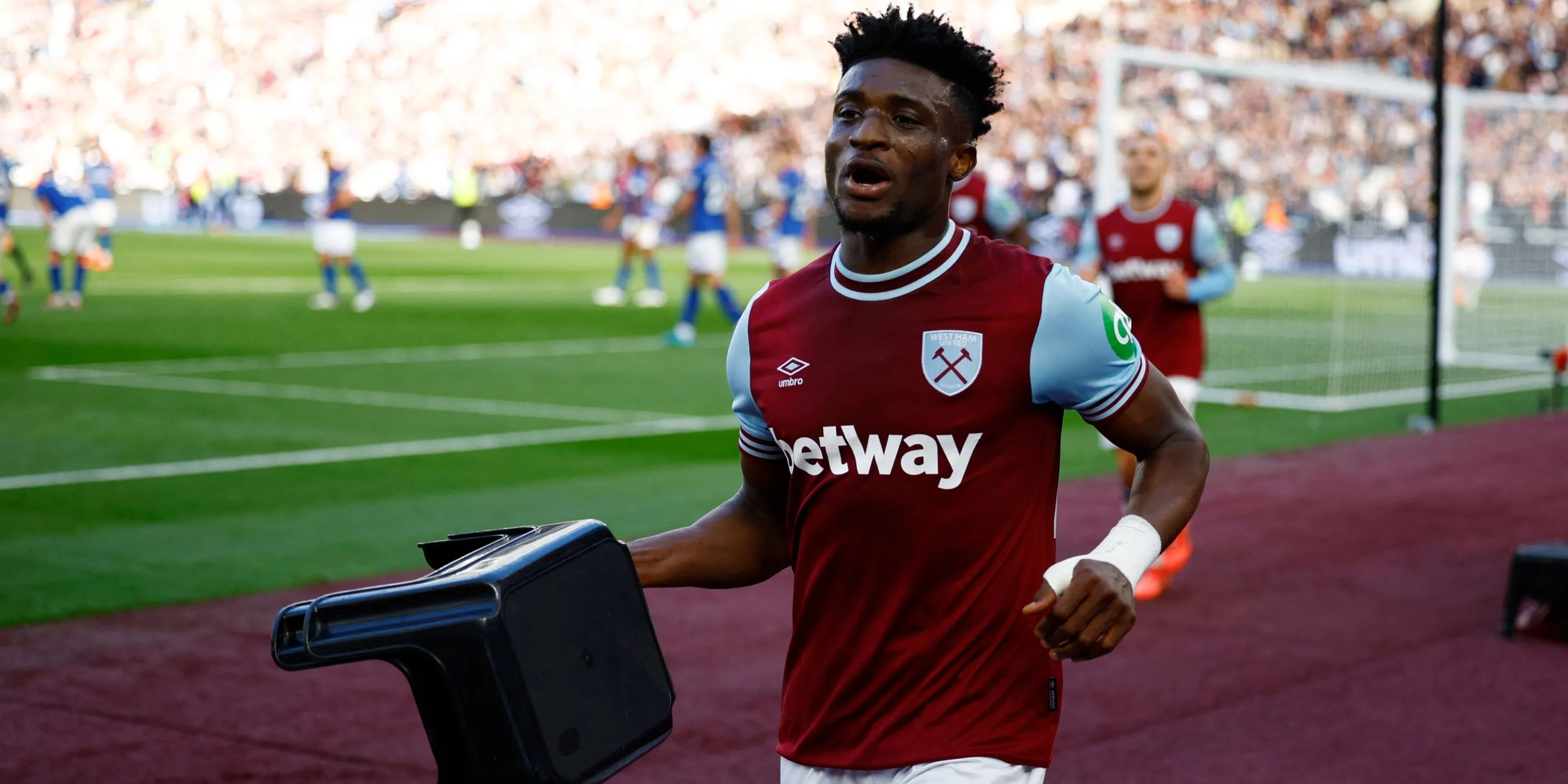 Mohammed Kudus ăn mừng bàn thắng khi thi đấu cho West Ham
