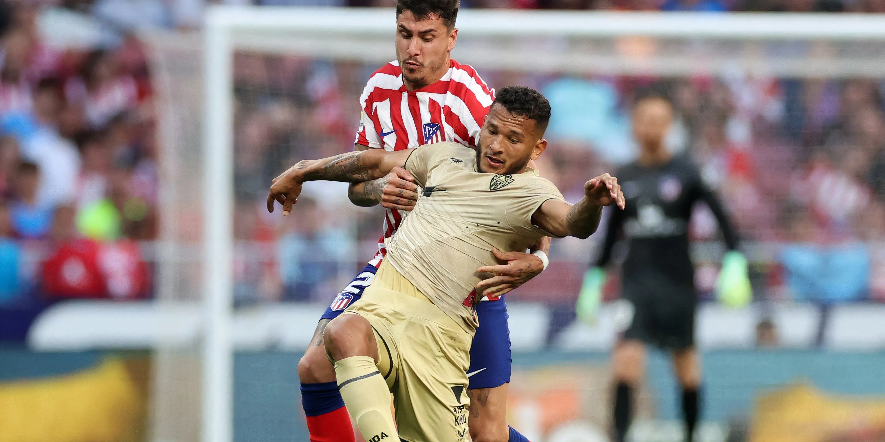 Tiền đạo Luis Suarez trong màu áo Almeria