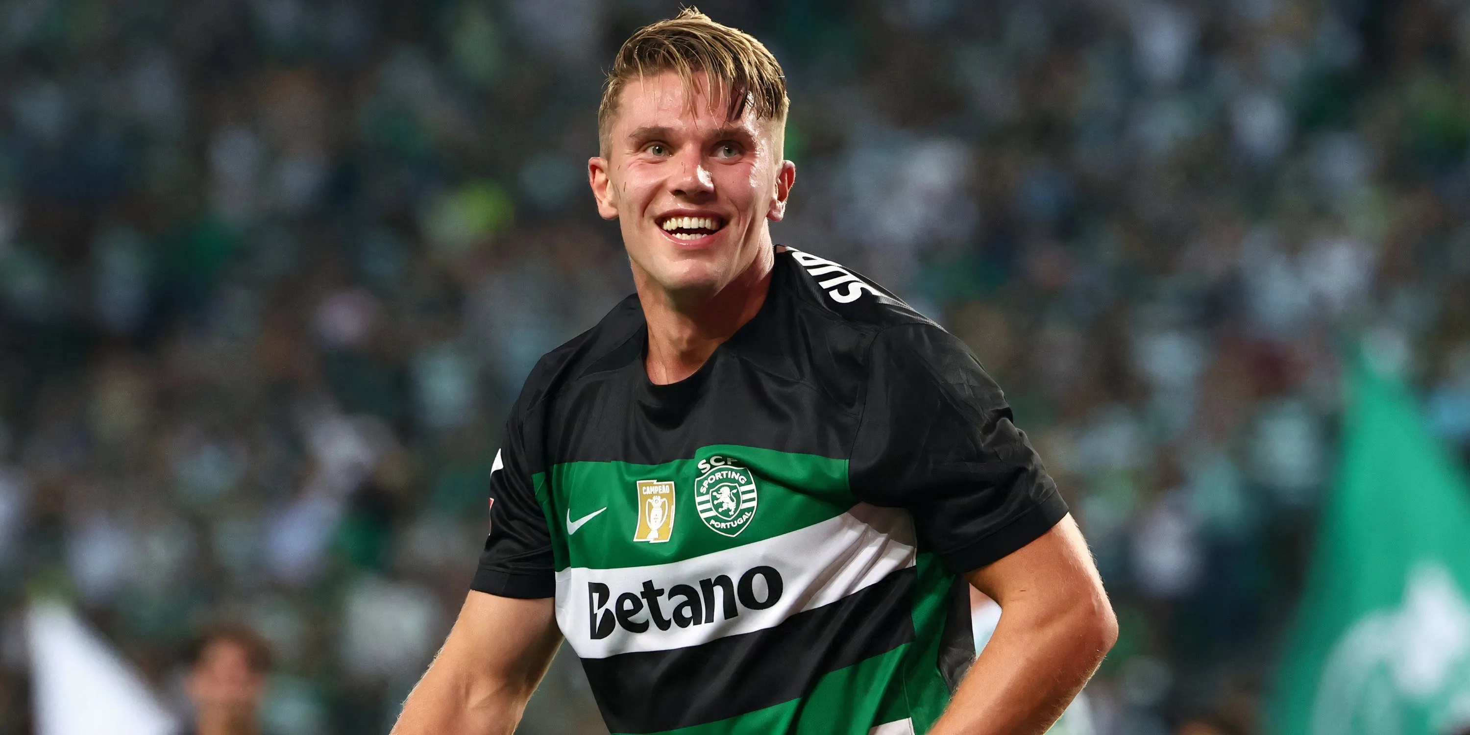 Tiền đạo Viktor Gyokeres của Sporting ăn mừng bàn thắng