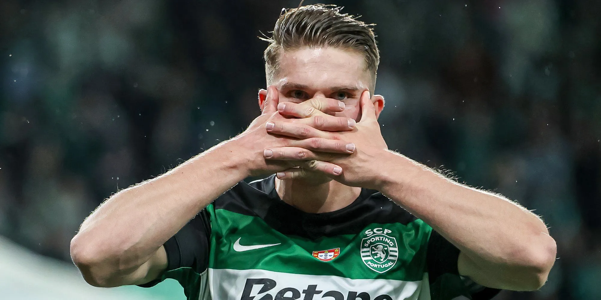 Tiền đạo Viktor Gyokeres trong màu áo Sporting Lisbon, cầu thủ được Manchester United và Arsenal tranh giành trên thị trường chuyển nhượng