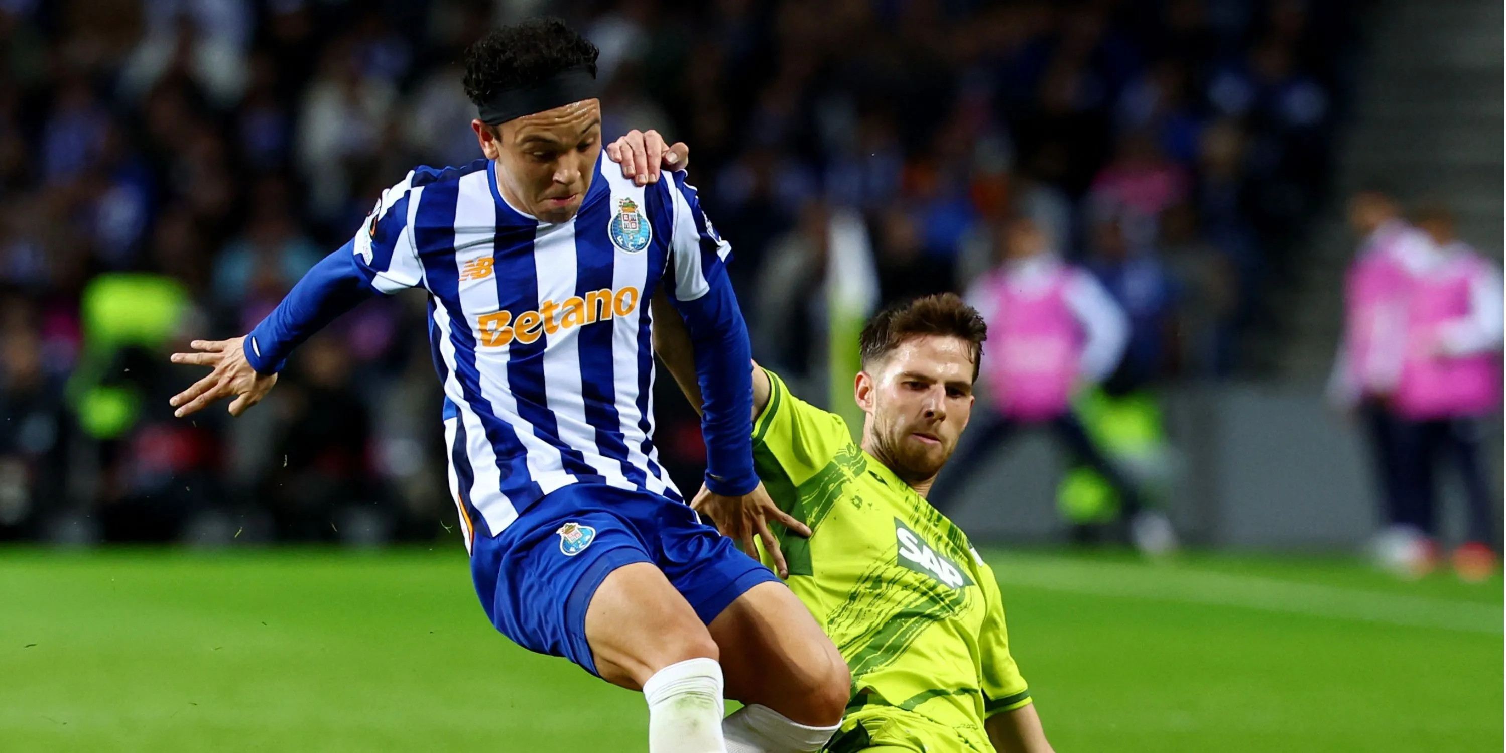 Tiền vệ Anton Stach, mục tiêu chuyển nhượng quan trọng của Leeds United
