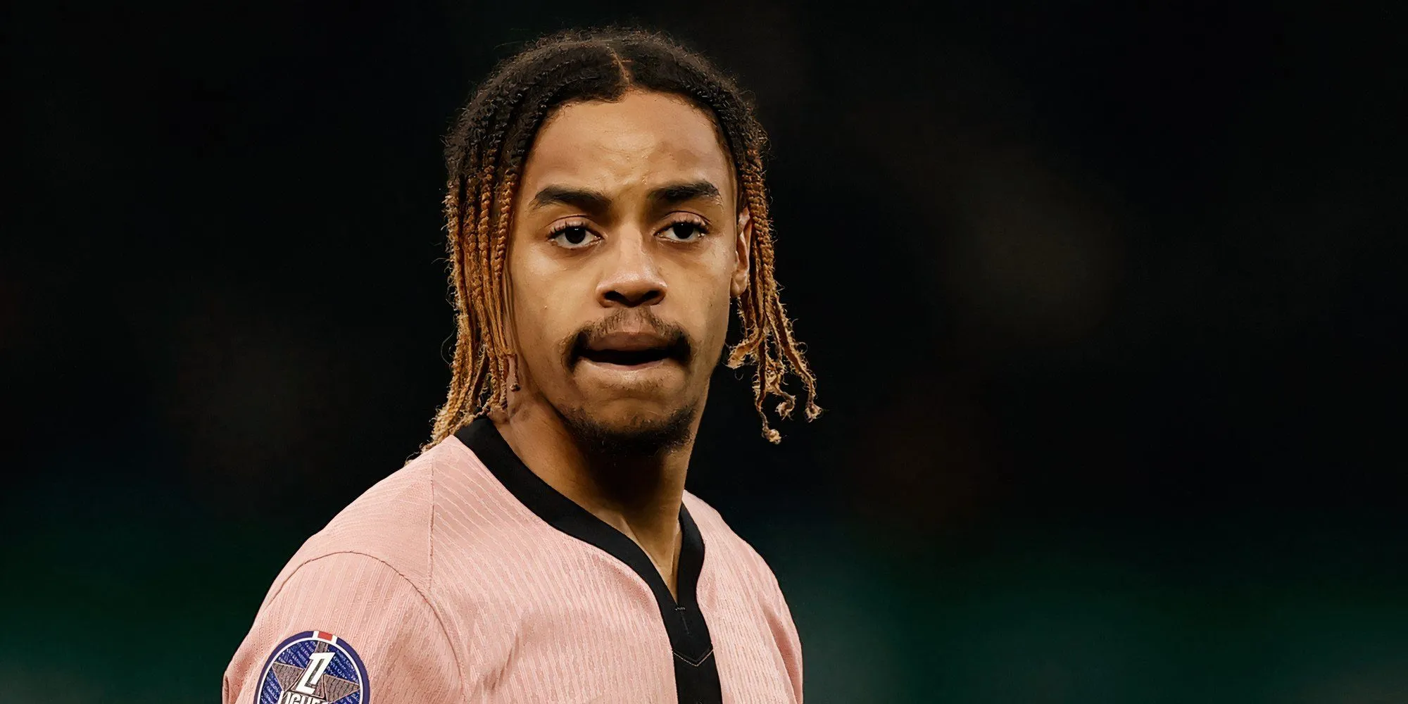 Tuyển thủ Bradley Barcola, người được nhắc đến trong thương vụ giúp Lyon giải nguy tài chính nhờ PSG.