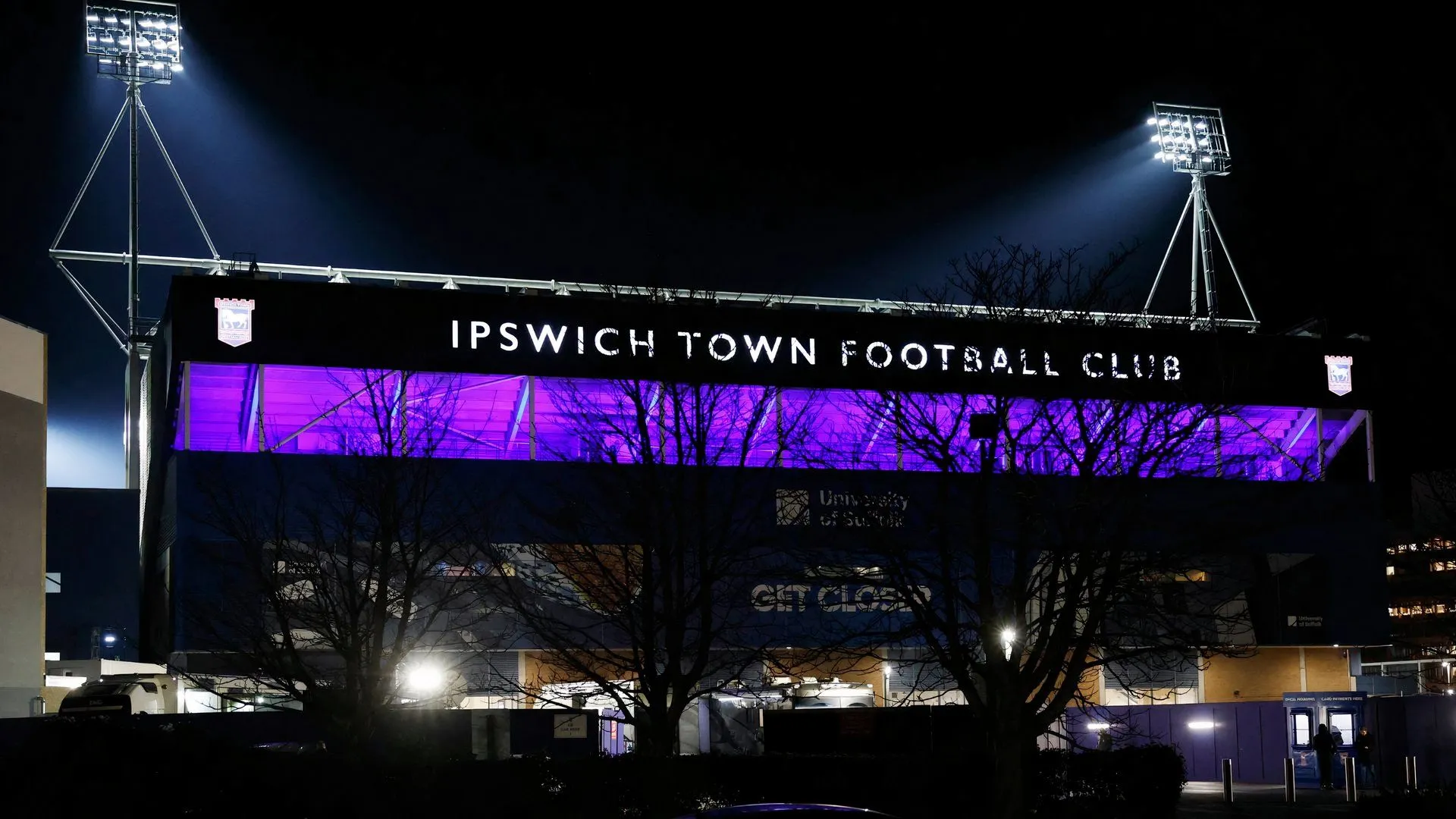 Hình ảnh tổng quan bên ngoài sân vận động Portman Road, sân nhà của câu lạc bộ Ipswich Town