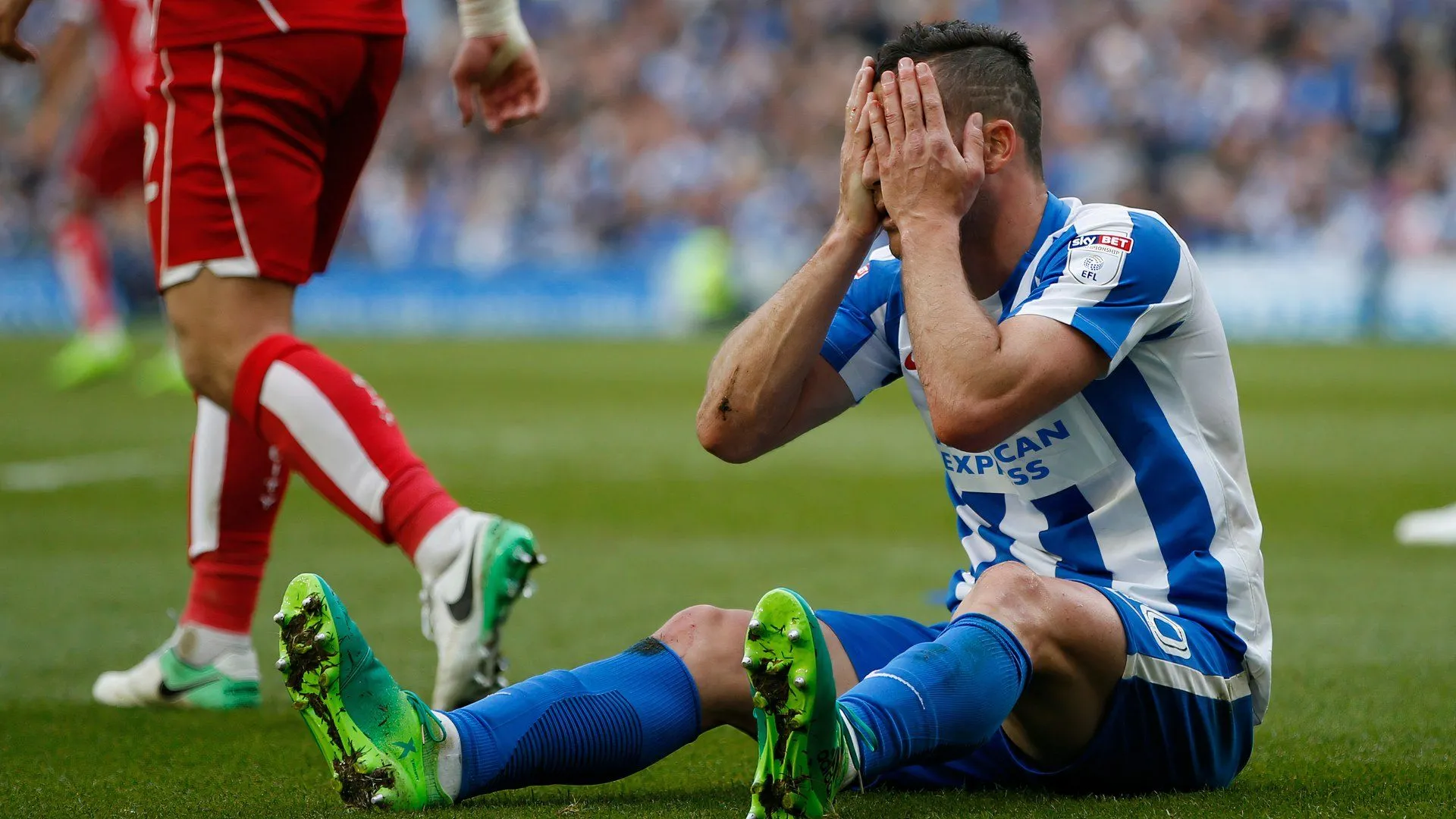 Tomer Hemed thi đấu cho Charlton Athletic, giai đoạn không thành công