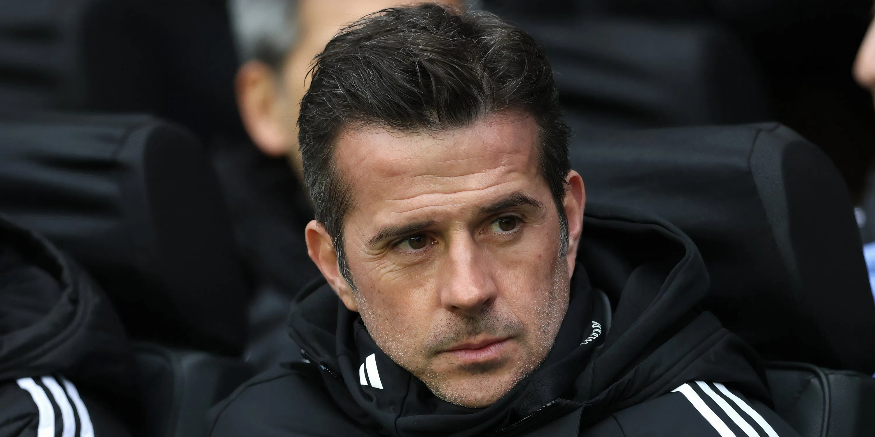 HLV Marco Silva trên băng ghế chỉ đạo tại Craven Cottage, Fulham