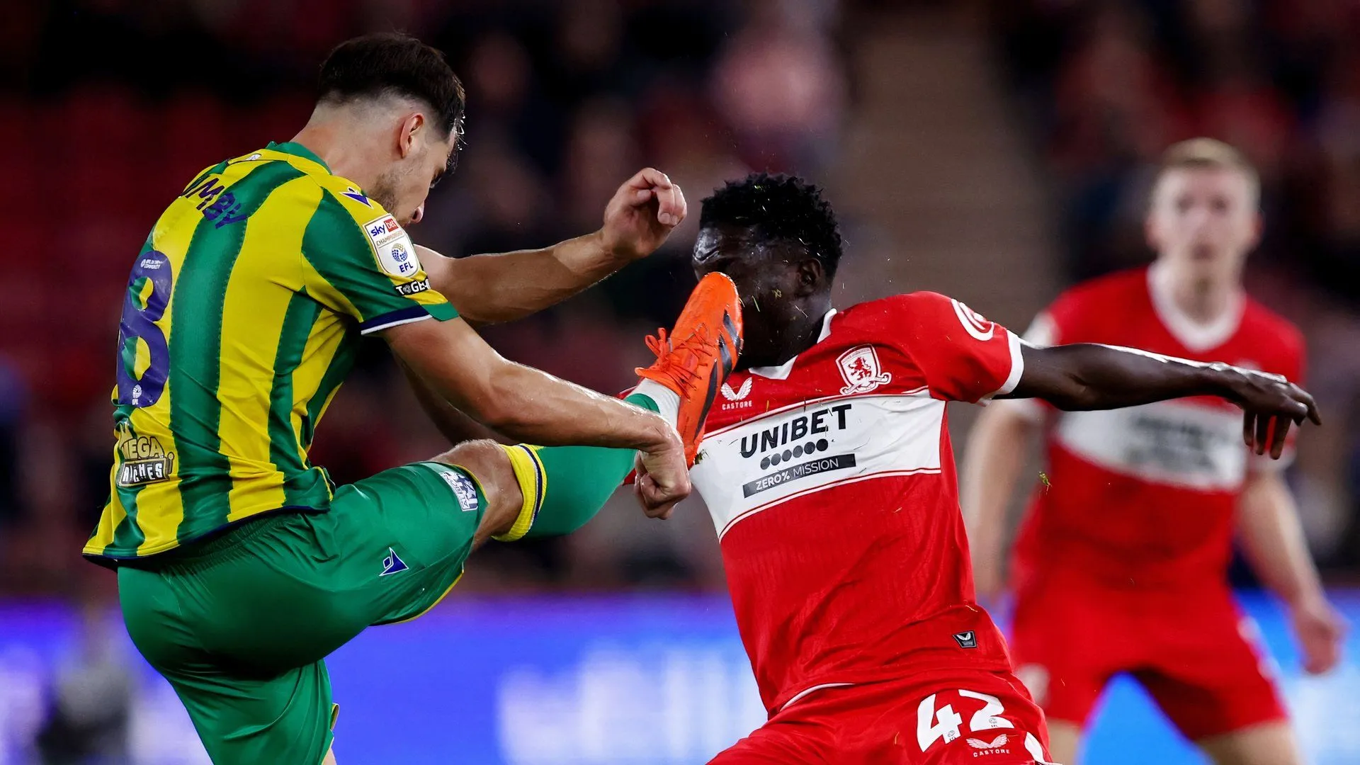 Jayson Molumby vắng mặt khiến tuyến giữa West Brom thiếu chiều sâu và năng lượng