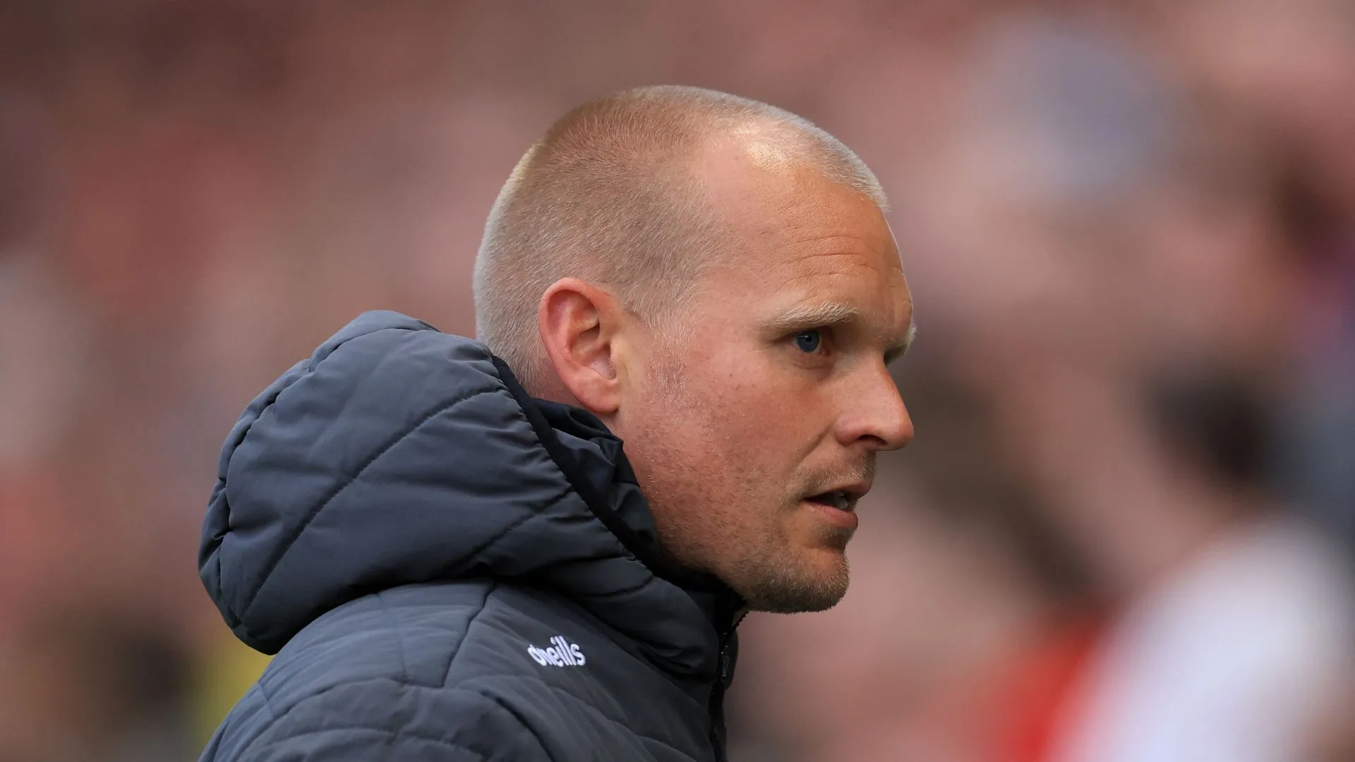 Liam Manning chịu áp lực tại Norwich City sau khi để mất Borja Sainz, CLB sa sút ở Championship