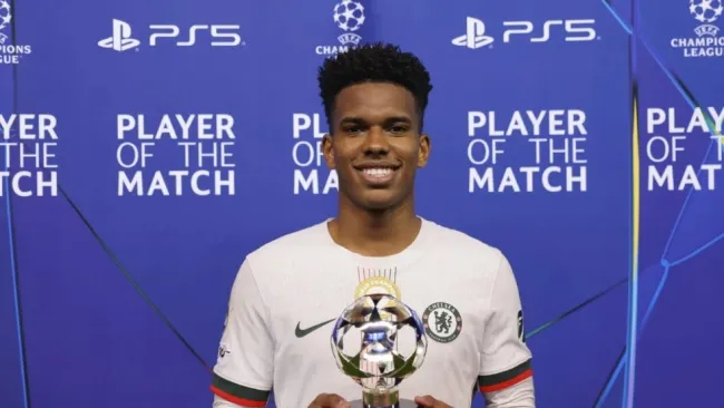 Estevao Willian gây ấn tượng mạnh tại Chelsea